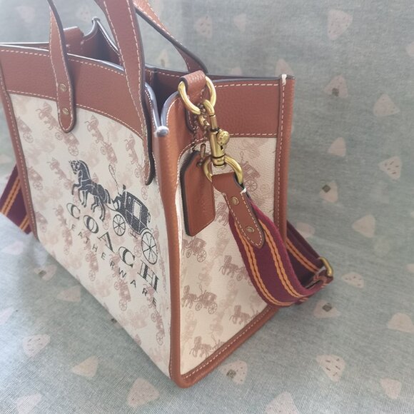Coach Handbag With Horse And Carriage Logo - Picture 3 of 14